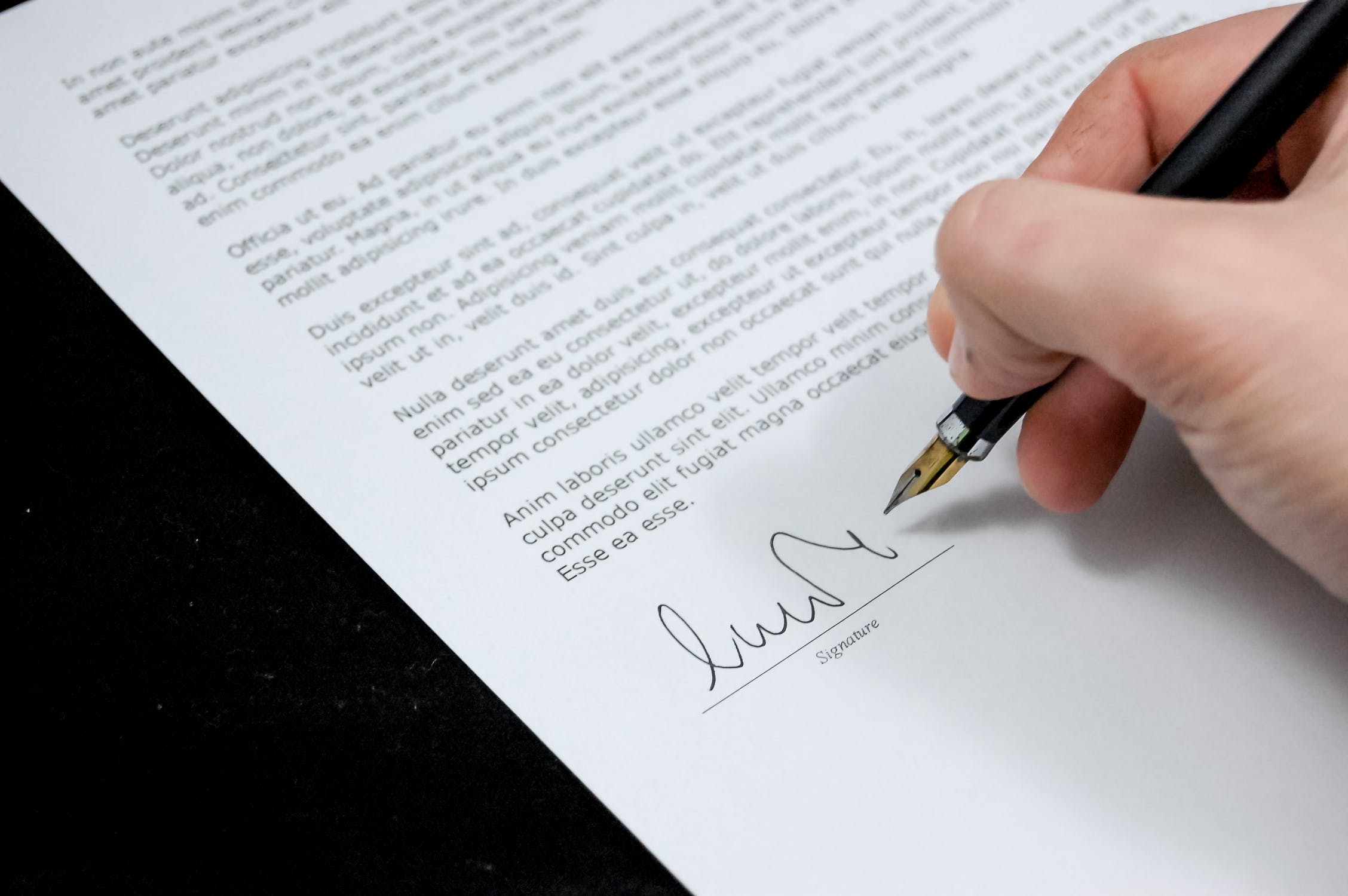 Essential Considerations Before Signing a Shareholders’ Agreement